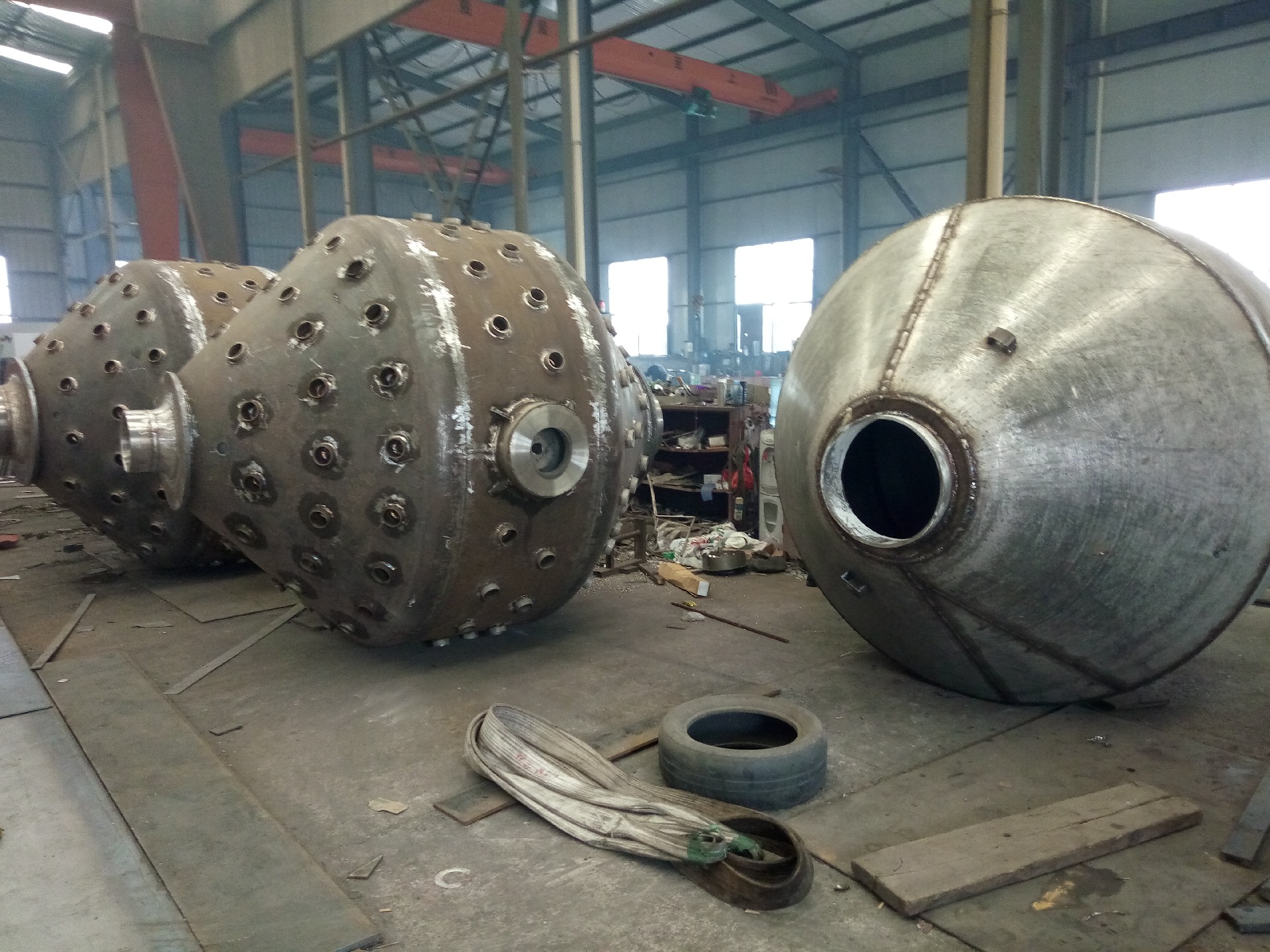 SZG系列雙錐回轉(zhuǎn)真空干燥機